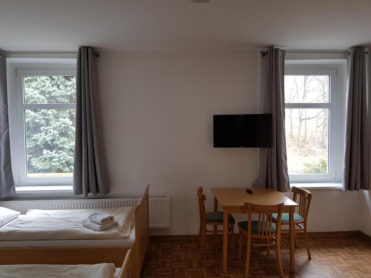 Gaestehaus Am Stadtrand ゲルリッツ エクステリア 写真