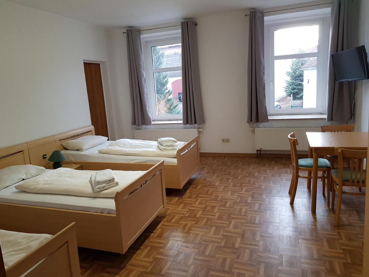 Gaestehaus Am Stadtrand ゲルリッツ エクステリア 写真