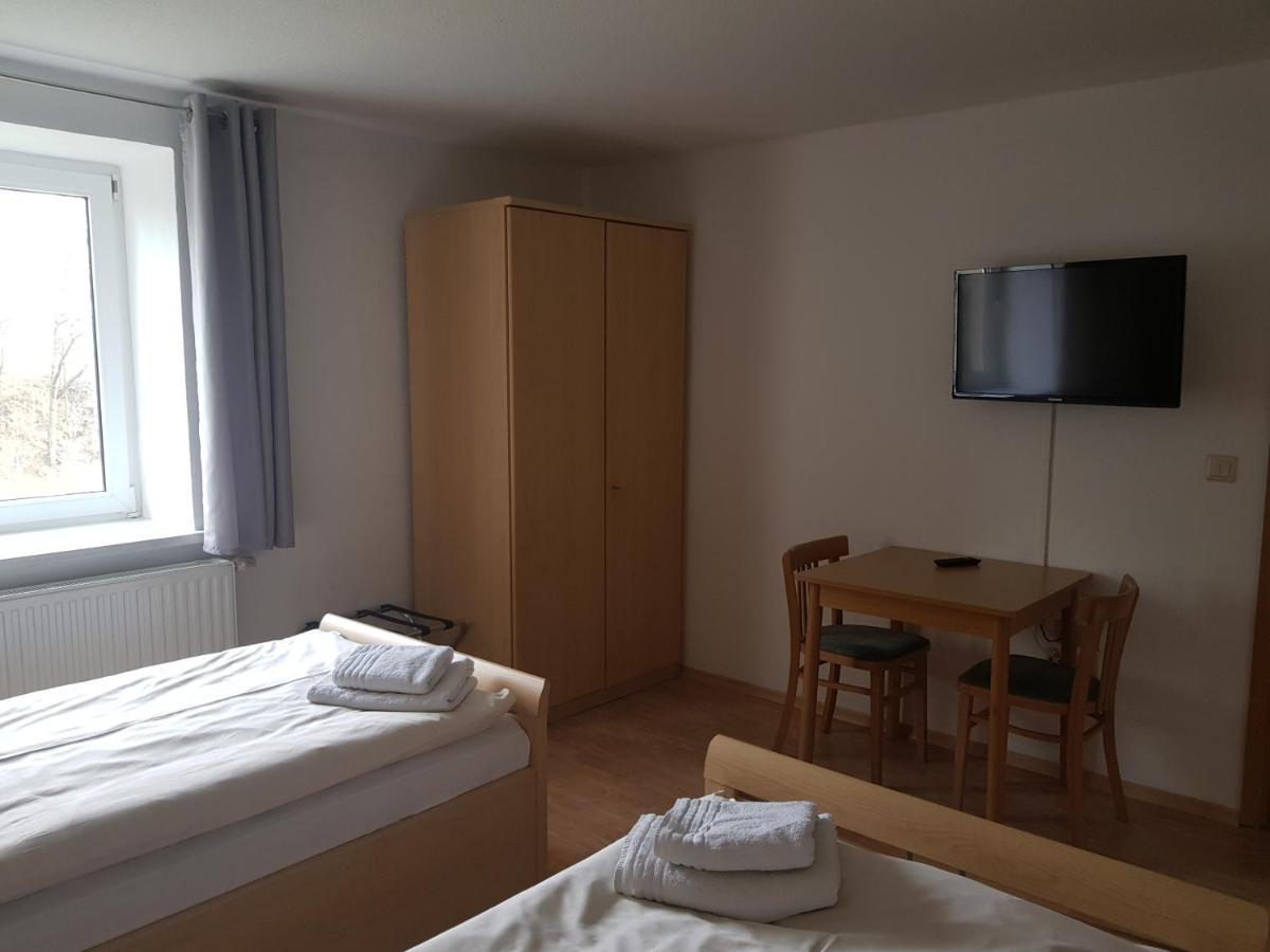 Gaestehaus Am Stadtrand ゲルリッツ エクステリア 写真