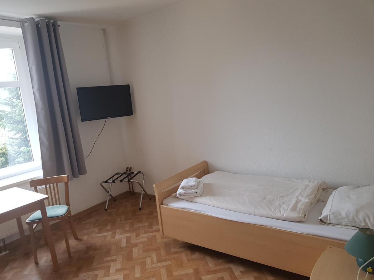 Gaestehaus Am Stadtrand ゲルリッツ エクステリア 写真